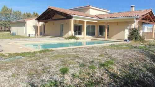 Saint-Jean-de-Fos Bed & Breakfast | La Pampa au Mas des Issarts