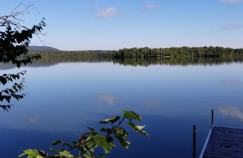 Lac-Drolet Ski Chalet | La Parade du Huard - Lac et Spa