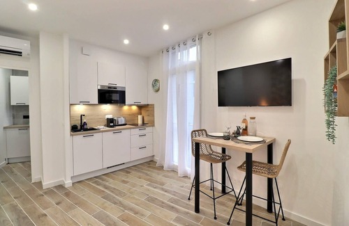 Aix-en-Provence Apartment | La Parenthèse Aixoise - 3 stars - Parking