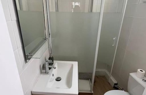 Saint-Hilaire-du-Harcouet Apartment | La pause détente