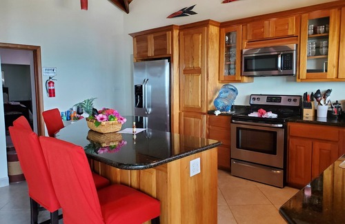 San Pedro House | La Perla Azul Beach House