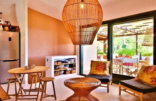 Eden Rock Villa | LA PERLA dell’Eden by Klabhouse – w/Jacuzzi, garden & Seaview Terrace