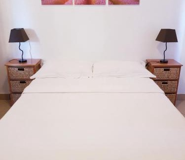 Pereybere House | La Perla Holiday Apartments
