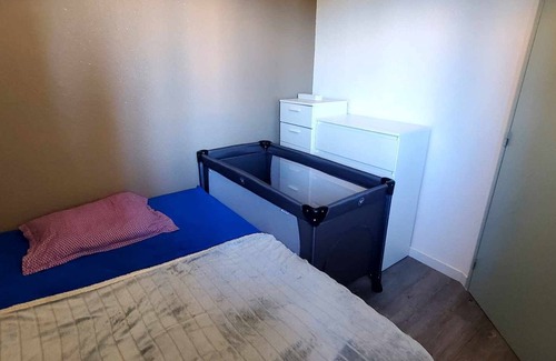 Saint-Pierre-la-Mer Apartment | 'La Perle D'eau" Appartement les Pieds Dans L'eau Entièrement Rénové