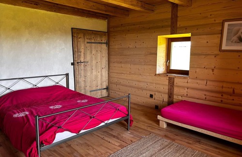 Saint-Cergue Bed & Breakfast | La Petite Baronne