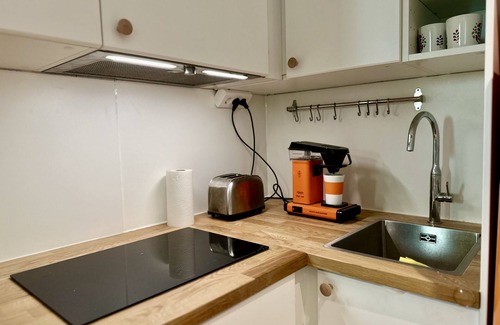 Haninge Cottage | La Petite bohéme with parking near nature