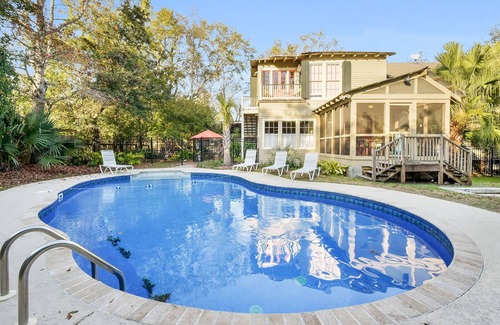 Bay St Louis House | La Petite Cachette Guest Quarters in Old Bay St. Louis