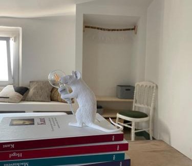 Casale Marittimo Apartment | La Petite Fenêtre