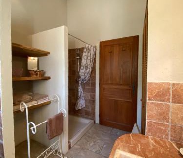 Merindol House | La Petite Garrigue