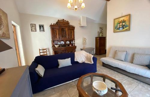 Merindol House | La Petite Garrigue