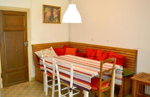 Grancey-le-Chateau-Neuvelle House | La petite maison