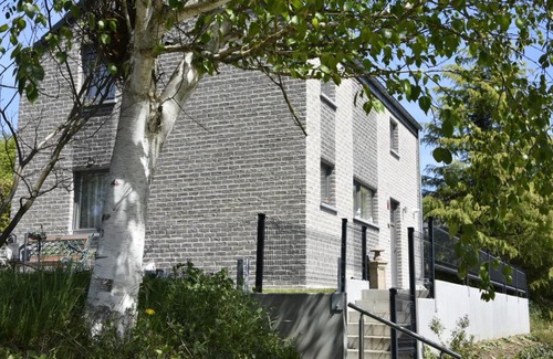 Maredret House | La petite maison gîte Mettet