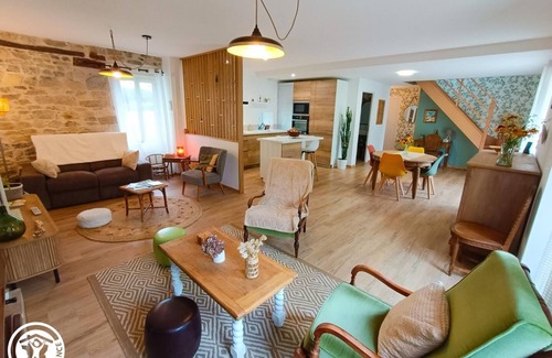 Betaille House | La Petite Maison - BETAILLE