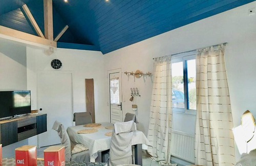 Le Sourn House | La petite maison bleue accessible mobilité réduite