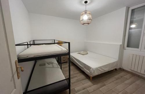 Peronne House | La Petite Maison de la rue Fontaine Saint-Fursy