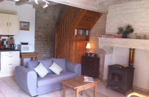 Crezieres House | La Petite Maison