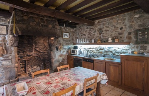 Belle-Isle-en-Terre House | La Petite Volière - BELLE ISLE EN TERRE