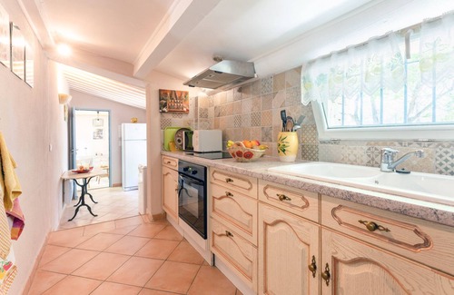 Pernes-les-Fontaines House | La Pinède by Interhome