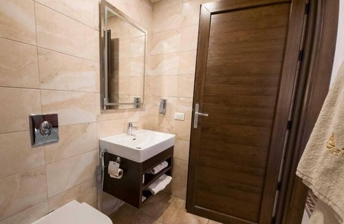 Zahle Hotel | La PLace Hotel