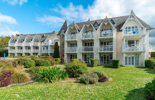 Finistere Apartment | La plage du Trez - Charmant duplex avec vue mer
