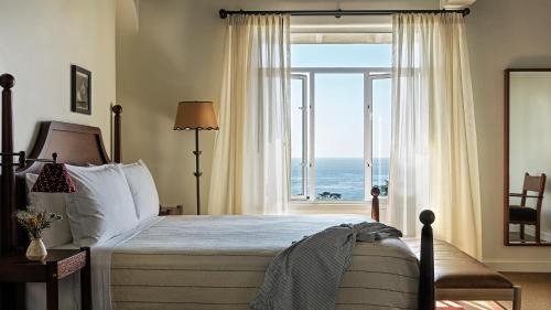 Golden Rectangle Hotel | La Playa Hotel