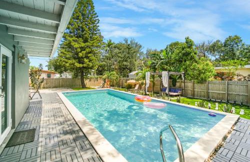 Miami Shores Villa | La Playita 4-BR Heated Pool Miami 16 Guests