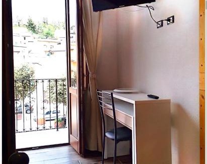 Ollolai House | La plaza