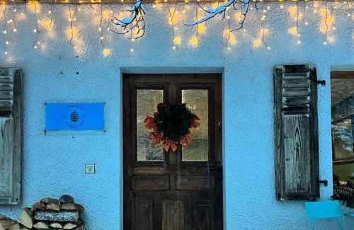 Le Biot Apartment | La Pomme de Pin