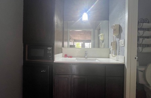 Brownsville Hotel | La Posada Inn By OYO Brownsville