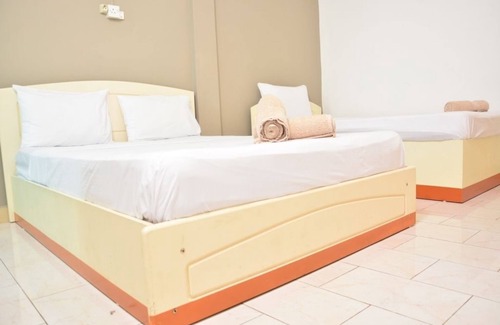 Trianon House | La Primerose