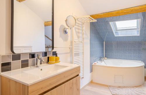 Cersay House | La Promesse des Saisons - Jardin et parking privé