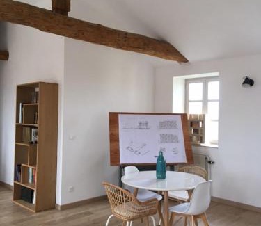 Montbrison Apartment | La providence, surplombant la ville