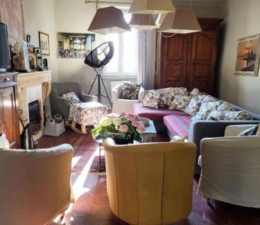 Pouzilhac House | La PULCINELLA Maison de Famille