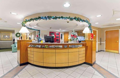 Assembly Square Hotel | La Quinta by Wyndham Boston Somerville
