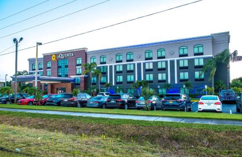 Clearwater Hotel | La Quinta by Wyndham Clearwater South