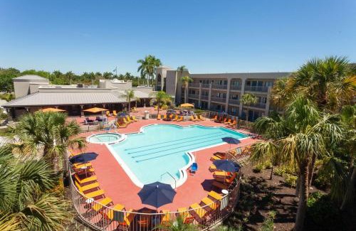 Truckland Hotel | La Quinta by Wyndham Ft. Myers - Sanibel Gateway