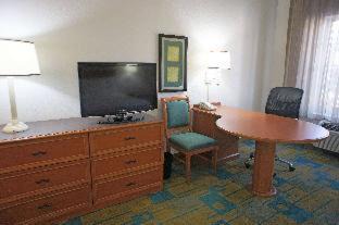 Plantation Hotel | La Quinta by Wyndham Ft. Lauderdale Plantation