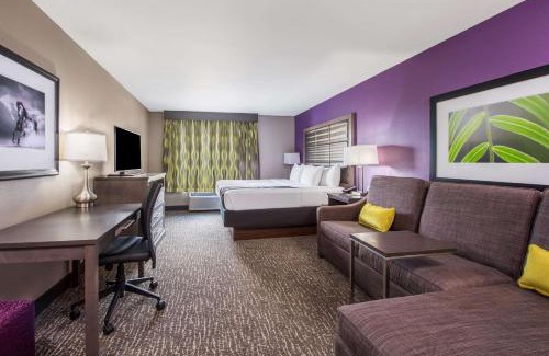 Kearney Hotel | La Quinta by Wyndham Kearney