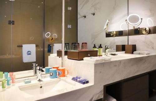 Xiaodian Qu Hotel | La Quinta by Wyndham Shanxi Xiaohe Xincheng