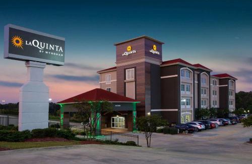 Tupelo Hotel | La Quinta by Wyndham Tupelo