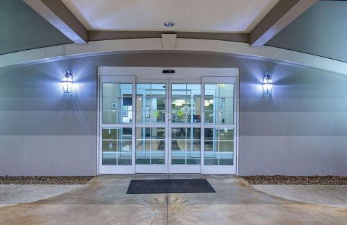 Bowling Green Hotel | La Quinta by Wyndham Bowling Green