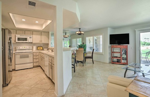 La Quinta Condo | La Quinta Condo w/Country Club Amenities!