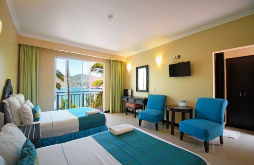 Cuastecomates Hotel | La Quinta Gran Bahia Cuastecomates