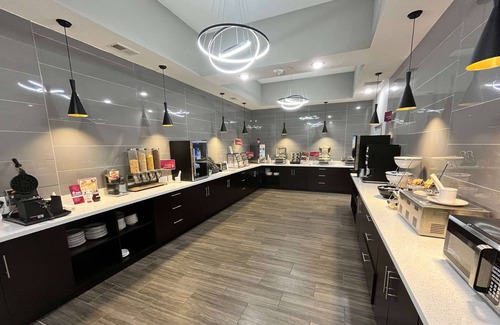 Coralville Hotel | La Quinta Inn & Suites by Wyndham Coralville Iowa City
