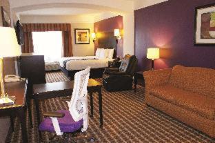 Raymondville Hotel | La Quinta Inn Suites by Wyndham Raymondville Harlingen