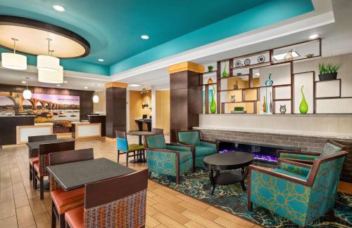 North Chesterfield Hotel | La Quinta Inn & Suites by Wyndham Richmond-Midlothian