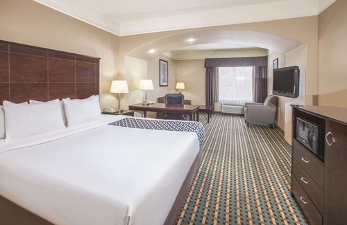 Bay City Hotel | La Quinta Inn & Suites by Wyndham Bay City