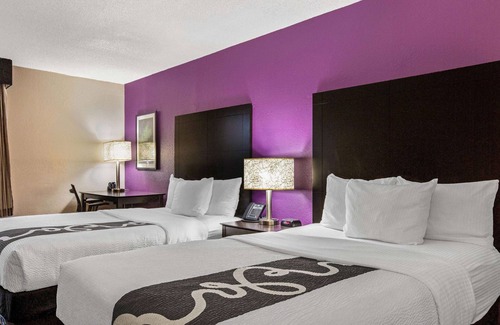 Miami Lakes Hotel | La Quinta Inn & Suites by Wyndham Miami Lakes