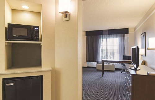 Dupont Hotel | La Quinta Inn & Suites by Wyndham Denver Airport DIA
