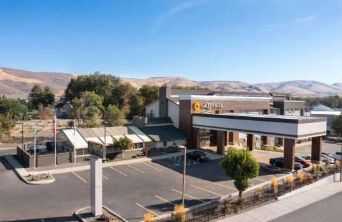 Buena Hotel | La Quinta Inn & Suites by Wyndham Yakima Downtown